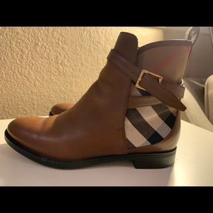 Burberry womens boots